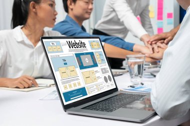 Web sitesi tasarım yazılımı çevrimiçi perakende ticaret ve e-ticaret için canlı şablon sağlıyor