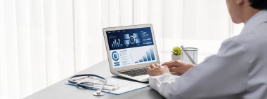 İş veri paneli, pazarlama stratejisi planlaması için iş zekası analizi sunar. Müşteri taleplerini analiz etmek ve iş dünyasının geleceğini önceden görmek için büyük veriler sunulur.