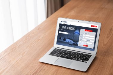 Online uçuş rezervasyon sitesi mod rezervasyon sistemi sağlar. Seyahat teknolojisi kavramı .