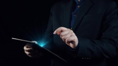 Yapay zeka sanal asistanı Chatbot ile yapay zeka konsepti ile insan etkileşimi, yapay zeka mühendisliği, LLM yapay zeka derin öğrenimi iş desteği için üretken yapay zeka kullanımı. Kullanıcı Kimliği