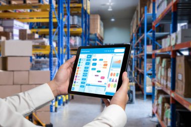 Okul eğitimi için geliştirilen kodlama ve programlama yazılımı. Basitleştirilmiş program, öğrenci çocuklar için okul sınıfında temel kodlama ve programlama eğitimi için kolay yazılım.