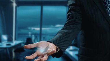 İş adamı, güvenli ve etkili yöntemlerin sergilendiği çevrimiçi bir ödeme işlemi başlattı. Güvenli çevrimiçi ödeme işlemleri için en iyi uygulamaları öğren. Kullanıcı Kimliği