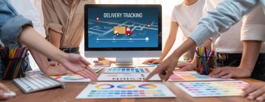 E-ticaret ve canlı çevrimiçi iş için malzeme taşıma ve teslimat izleme sistemi