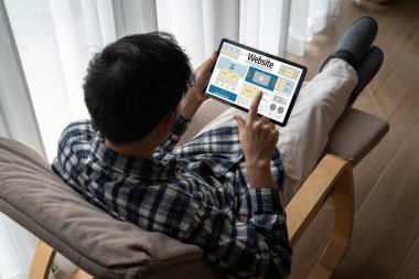 Web sitesi tasarım yazılımı çevrimiçi perakende ticaret ve e-ticaret için rahat bir şablon sağlar