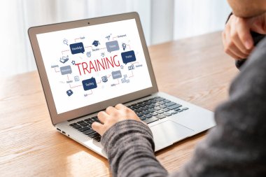 Öğrencilerin internet ağında rahatça çalışabilmeleri için yazılımlı e-öğrenme sitesi