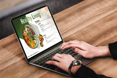 Sağlıklı yaşam sitesi sağlıklı beslenme ve sağlıklı yemek pişirme tarifi için bilgi sunar.