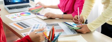 Pazarlama stratejisini planlamak için ERP girişimi kaynak planlama yazılımı