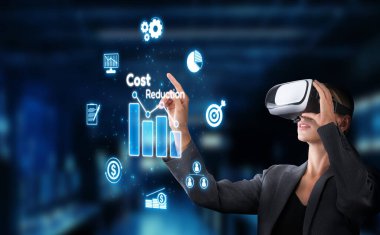 Sanal gerçekliğin, maliyet yönetimi ve gider azaltma, sürüş verimliliği ve kâr maksimize etme konularındaki iş stratejilerini optimize ederken dönüştürücü gücünü keşfedin. XDMCP