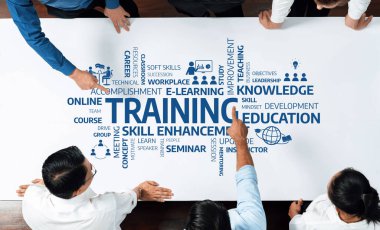 Bu resim, yenilikçi yöntemlerle eğitim, beceri geliştirme ve kariyer geliştirmeye odaklanan bir grup profesyoneli gösteriyor. Dostluk