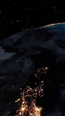 Gerçekçi coğrafya yüzeyi ve bulutların atmosferiyle Dünya 'nın 3D yörüngesel animasyonu. Kıtaları ve okyanus manzarasını gösteren dönen dünya küresi .