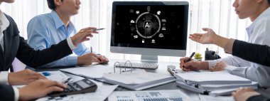 Yapay zeka teknolojisini çalıştırmak için komut mühendisi ve kullanıcı kolaylığı için üretici yapay zeka yardımcı araçları insanların yapay zeka hareketini teşvik ederek üretken yapay zeka fonksiyonları ile çalışmasına yardımcı olur