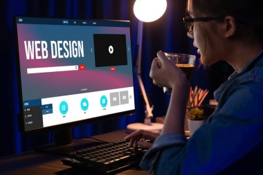 Web sitesi tasarım yazılımı çevrimiçi perakende ticaret ve e-ticaret için canlı şablon sağlıyor