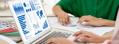 İş veri paneli pazarlama stratejisi planlaması için canlı iş zekası analizi sağlar