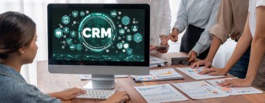 CRM işletme ve işletme için canlı bilgisayarda müşteri ilişkileri yönetim sistemi
