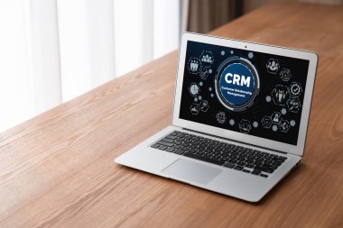 CRM işletme ve işletme için modern bilgisayarda müşteri ilişkileri yönetim sistemi