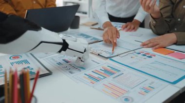 İş adamları, analizleri düzene sokmak ve kurumsal verimliliği artırmak için yapay zeka destekli çözümler kullanıyor. Noogenesis Yapay Zeka