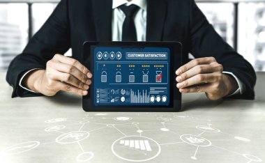 Pazarlama stratejisi planlaması için modem yazılım bilgisayarında müşteri memnuniyeti ve değerlendirme analizi