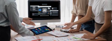 Yapay zeka teknolojisini çalıştırmak için komut mühendisi ve kullanıcı kolaylığı için üretici yapay zeka yardımcı araçları insanların yapay zeka hareketini teşvik ederek üretken yapay zeka fonksiyonları ile çalışmasına yardımcı olur