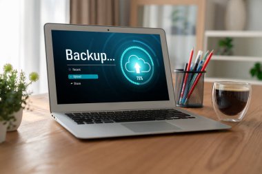 Yedek Depolama Verisi İnternet Teknolojisi İş Konsepti. Veritabanı depolama teknolojisi dosya aktarım paylaşımı, siber, büyük veri bilgileri, internet bankacılığı uygulaması indirme işlemi kolayca yapılır