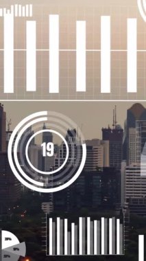 İş verileri analitik arayüzü akıllı şehrin üzerinde uçuyor ve iş zekasının geleceğini değiştiriyor. Stratejik plan için büyük verileri analiz etmek için bilgisayar yazılımı ve yapay zeka kullanılır .