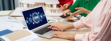 CRM işletme ve işletme için canlı bilgisayarda müşteri ilişkileri yönetim sistemi