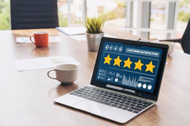 Pazarlama stratejisi planlaması için modem yazılım bilgisayarında müşteri memnuniyeti ve değerlendirme analizi