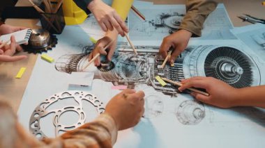 El Analizi Mekanik Tasarım Planı İşbirlikçi Atölye Ortamı SACTR 'da Araçlar ve Diyagramlarla