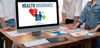 Kolay form doldurma için sağlık sigortası web sitesi canlı kayıt sistemi