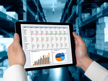 İş veri paneli, pazarlama stratejisi planlaması için iş zekası analizi sunar. Müşteri taleplerini analiz etmek ve iş dünyasının geleceğini önceden görmek için büyük veriler sunulur.