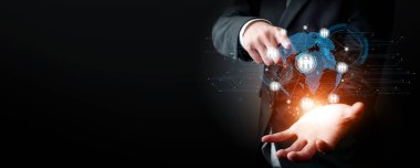 İş adamı ağ kurar, değerli bağlantılar kurar. EIDE profesyonel ağ ve fırsatları genişletmek için etkili insan ağ stratejileri