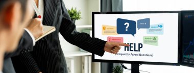 Web sitesindeki yardım ekranı, sık sık soru sorulmasına yanıt sağlamak için müşteri desteği ile bilgi ve çözüm sunar