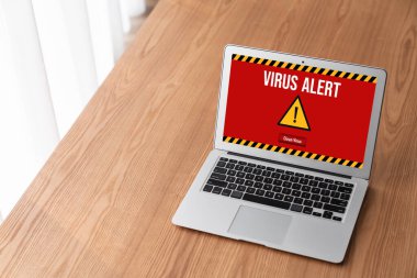 Bilgisayar ekranındaki virüs uyarısı mobil siber tehdit, hacker, bilgisayar virüsü ve kötü amaçlı yazılım tespit edildi