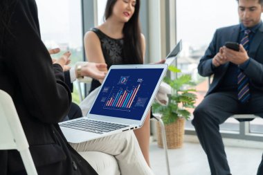 İş veri paneli, pazarlama stratejisi planlaması için iş zekası analizi sunar. Müşteri taleplerini analiz etmek ve iş dünyasının geleceğini önceden görmek için büyük veriler sunulur.