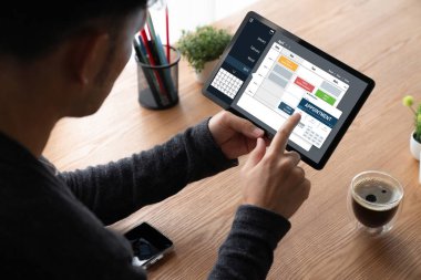 İnternet sitesindeki modish regrition için çevrimiçi aplikasyon rezervasyon takvimi