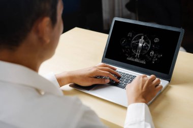 Tıp bilimi teknolojisi ve fütüristik sağlık sanal bilgisayar yazılımı insan sağlığını analiz ediyor ve doktor verileri ve tıbbi araştırmalar için hastalık teşhisi koyuyor. canlı