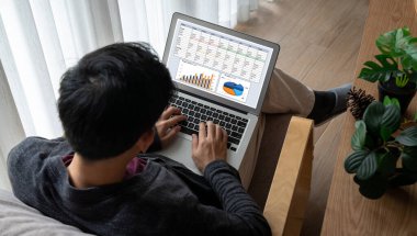 İş veri paneli, pazarlama stratejisi planlaması için iş zekası analizi sunar. Müşteri taleplerini analiz etmek ve iş dünyasının geleceğini önceden görmek için büyük veriler sunulur.