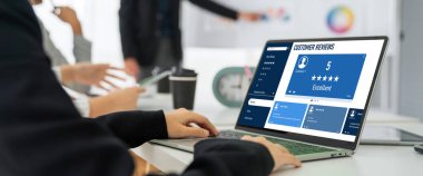 Şirket işleri için mod bilgisayar yazılımının müşteri deneyimi ve gözden geçirme analizi