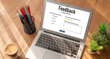 Müşteri geribildirim ve şirket işleri için mod bilgisayar yazılımı analizi