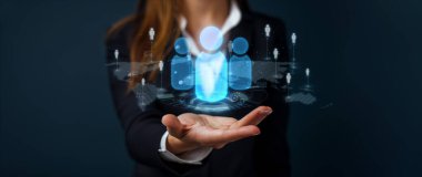 İş adamı ağ kurar, değerli bağlantılar kurar. Profesyonel ağı ve fırsatları genişletmek için etkili insanlar ağ stratejileri geliştiriyor.