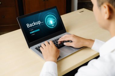 Yedek Depolama Verisi İnternet Teknolojisi İş Konsepti. Veritabanı depolama teknolojisi dosya aktarım paylaşımı, siber, büyük veri bilgileri, internet bankacılığı uygulaması indirme işlemi kolayca yapılır