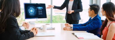 Yapay zeka teknolojisini çalıştırmak için komut mühendisi ve kullanıcı kolaylığı için üretici yapay zeka yardımcı araçları insanların yapay zeka işlevlerini teşvik ederek yapay zekayı çalıştırmalarına yardımcı olur