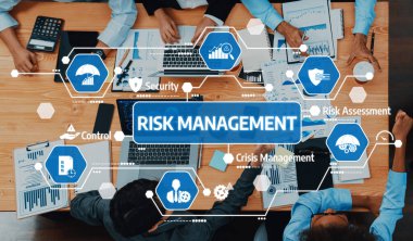 Zorluklara karşı destek veren, güvenliği sağlayan ve krize karşı önleyici bir yaklaşımı teşvik eden temel risk yönetimi uygulamalarını araştırın. Dostluk