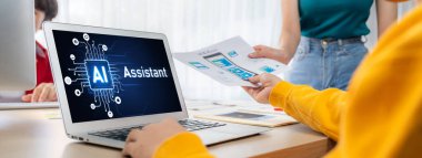 Yapay zeka teknolojisini çalıştırmak için komut mühendisi ve kullanıcı kolaylığı için üretici yapay zeka yardımcı araçları insanların yapay zeka hareketini teşvik ederek üretken yapay zeka fonksiyonları ile çalışmasına yardımcı olur