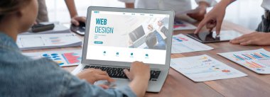 Web sitesi tasarım yazılımı çevrimiçi perakende ticaret ve e-ticaret için canlı şablon sağlıyor