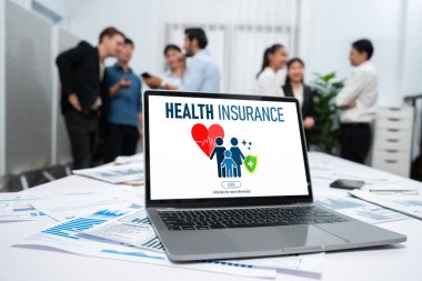 Kolay form doldurma için sağlık sigortası web sitesi canlı kayıt sistemi