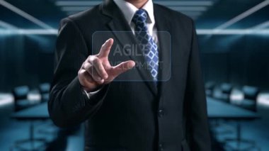 İşadamı döviz kurunda yenilik yapar, finansmanı teknolojiyle harmanlayarak daha düzgün işlemler yapar. Para değişimi deneyimini artırarak, finans dünyasında yeni bir döneme damgasını vuruyor. Kullanıcı Kimliği