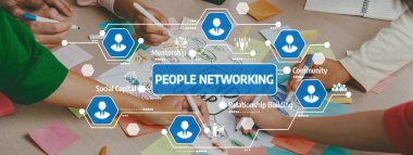 Takım çalışması ortamında renkli notlar ve diyagramlarla işbirliği ve fikir paylaşımını gösteren, ağ faaliyetlerine katılan dinamik bir sahne. Dostluk