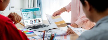 Kolay form doldurma için sağlık sigortası web sitesi canlı kayıt sistemi