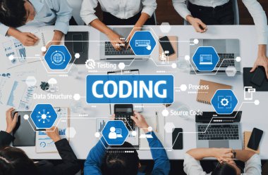 Kodlama süreçleri ve verimlilik iyileştirmesine odaklanan, bir veri yapı projesinde çalışan profesyonellerle işbirlikçi kodlamayı gösteren modern bir çalışma alanı. Dostluk