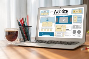 Web sitesi tasarım yazılımı çevrimiçi perakende ticaret ve e-ticaret için rahat bir şablon sağlar